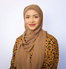 Nargis Akhtar, English tutor